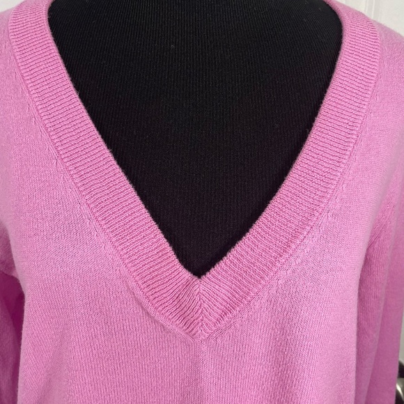 J. Crew Women's V-Neck Sweater in Pink Size Small CB-100 - Picture 2 of 8